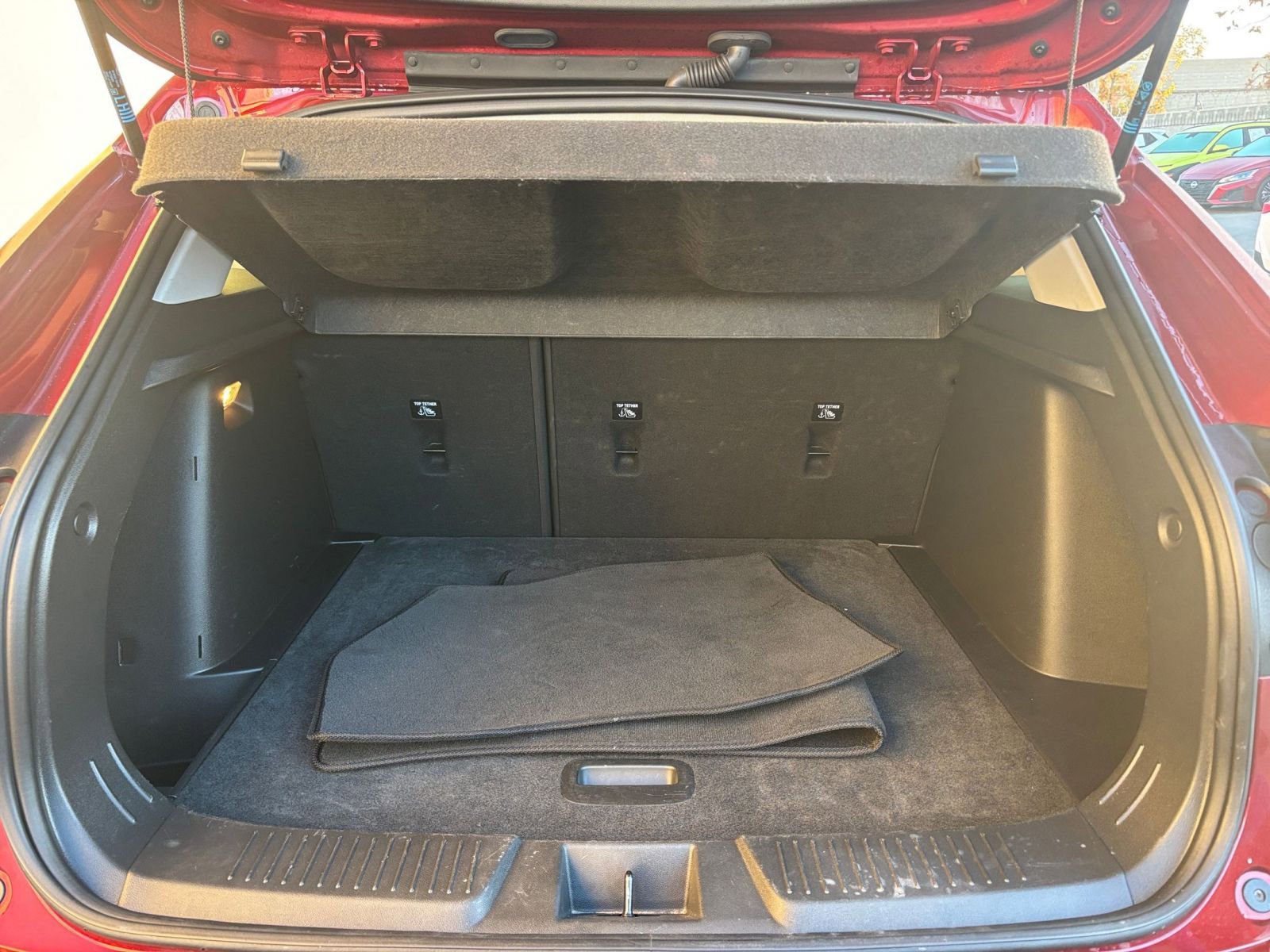 Used 2025 Chevrolet Trax LT image 31