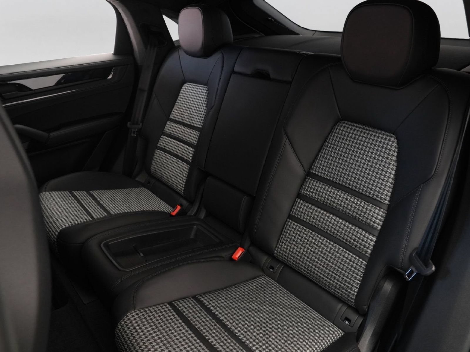 Used 2026 Porsche Cayenne GTS AWD/4WD image 20