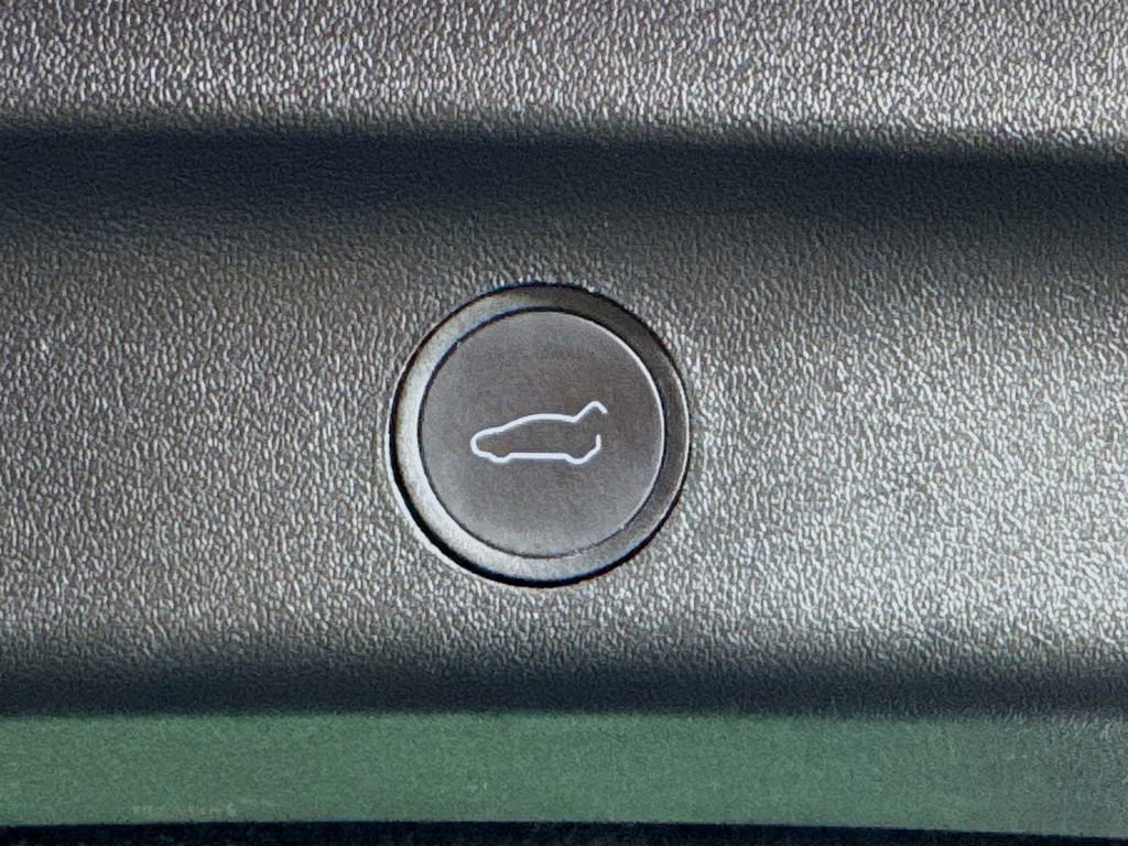 Used 2023 Tesla Model Y Long Range image 29