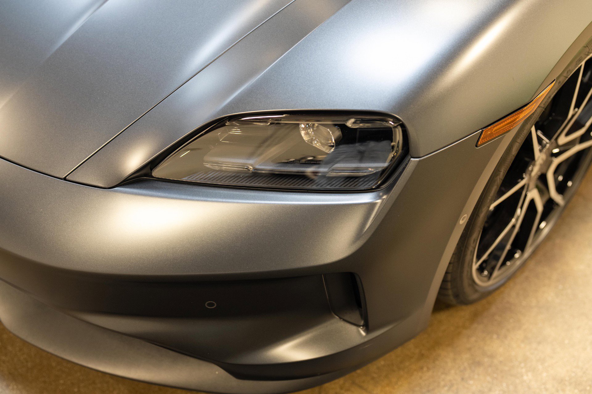 Used 2025 Porsche Taycan RWD image 23