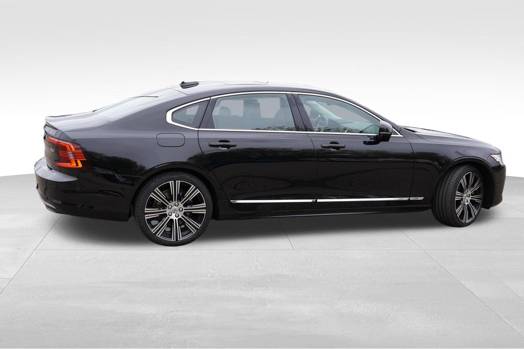Used 2023 Volvo S90 B6 Plus w/ Protection Package Premier AWD/4WD image 4