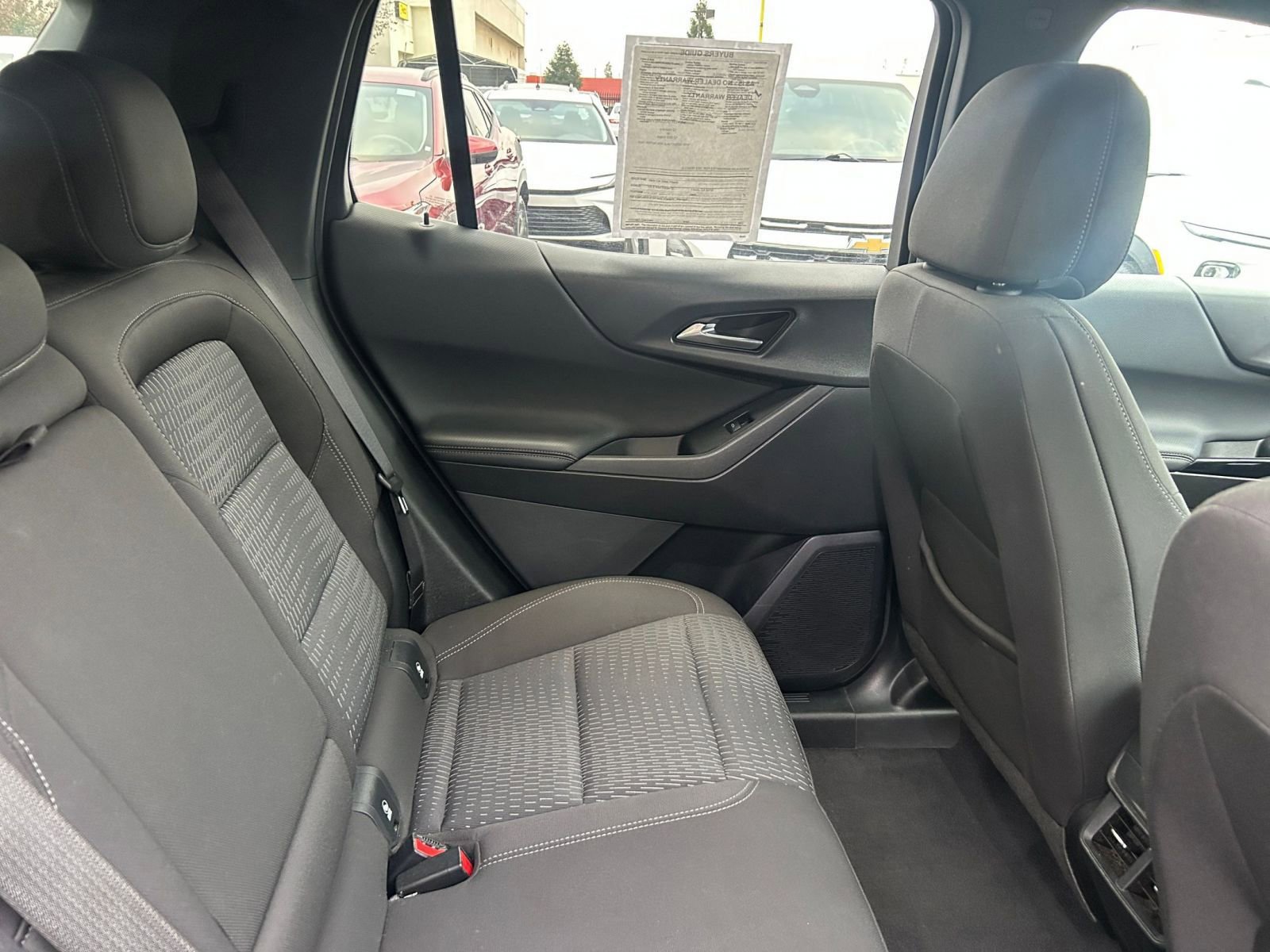 Used 2025 Chevrolet Equinox LT image 36