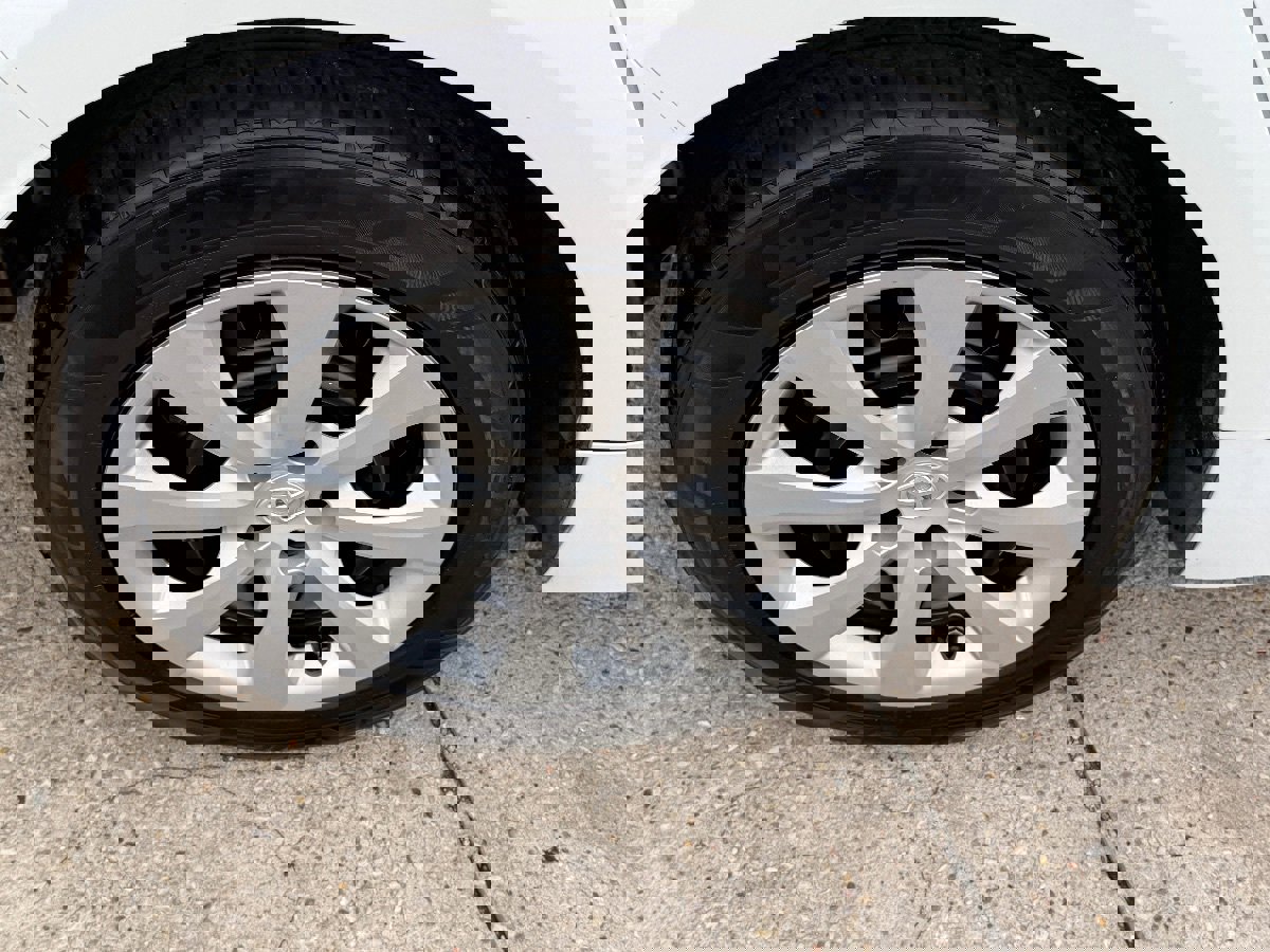 Used 2023 Toyota Corolla LE image 12
