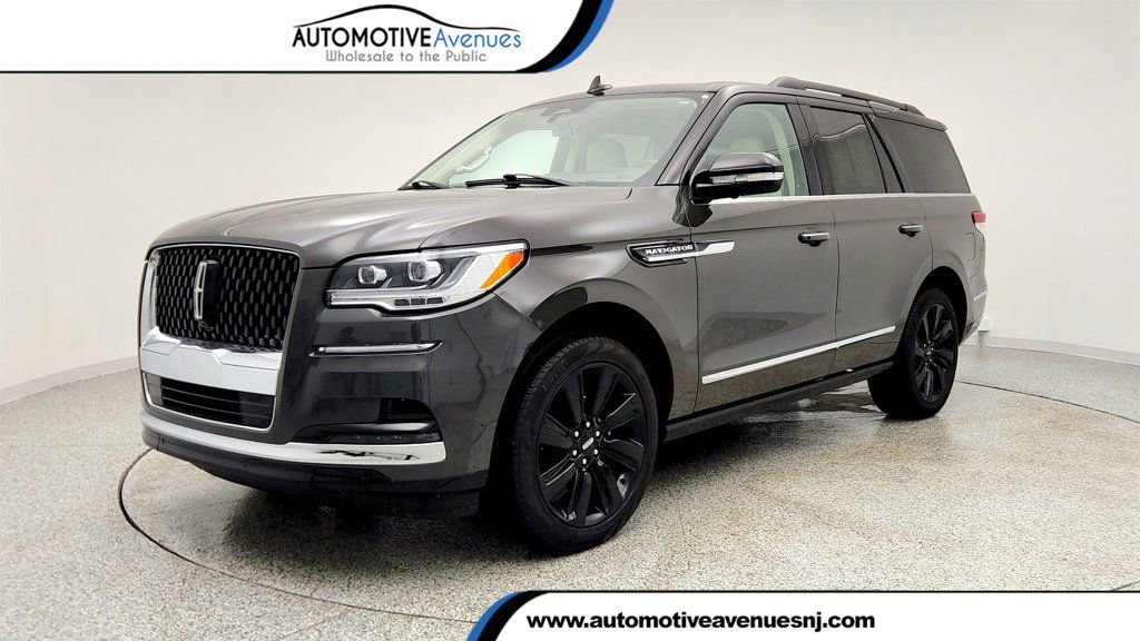 Used 2024 Lincoln Navigator Black Label image 1