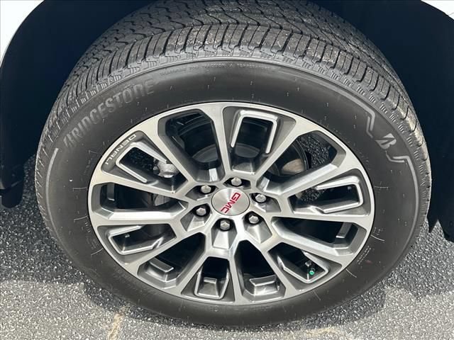 New 2026 GMC Yukon Denali w/ Denali Reserve Package AWD/4WD image 16