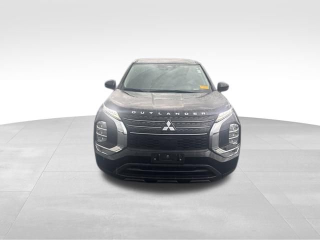 Used 2024 Mitsubishi Outlander ES image 9