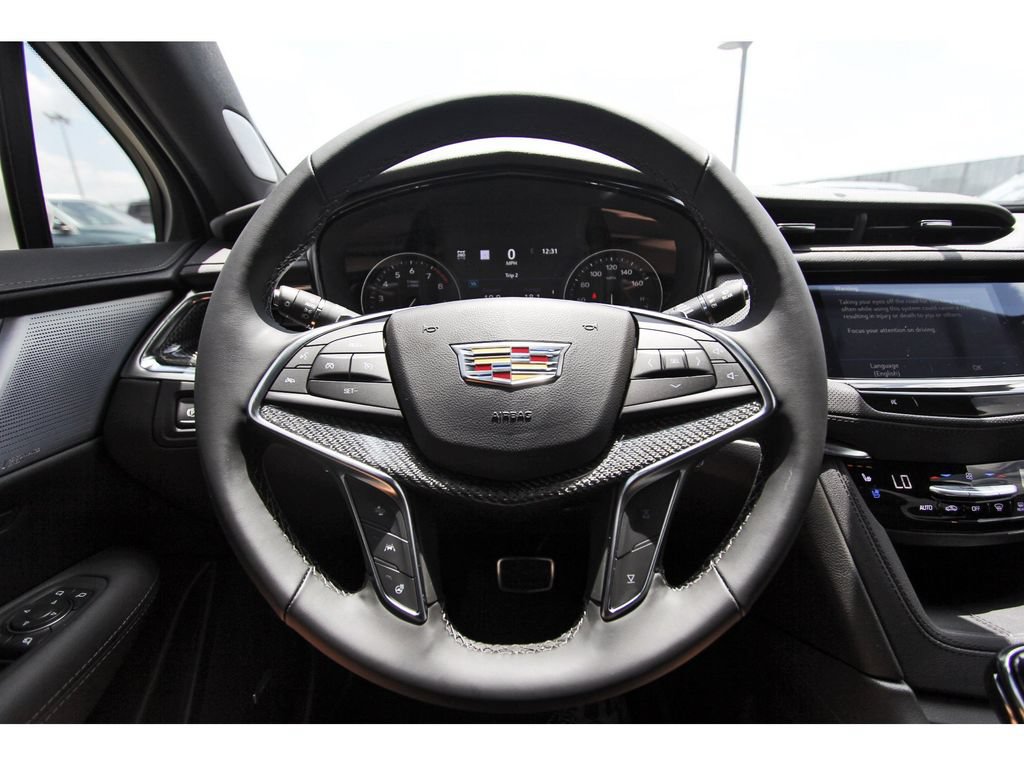 New 2026 Cadillac XT5 Sportv w/ LPO, Onyx Lite Package AWD/4WD image 13