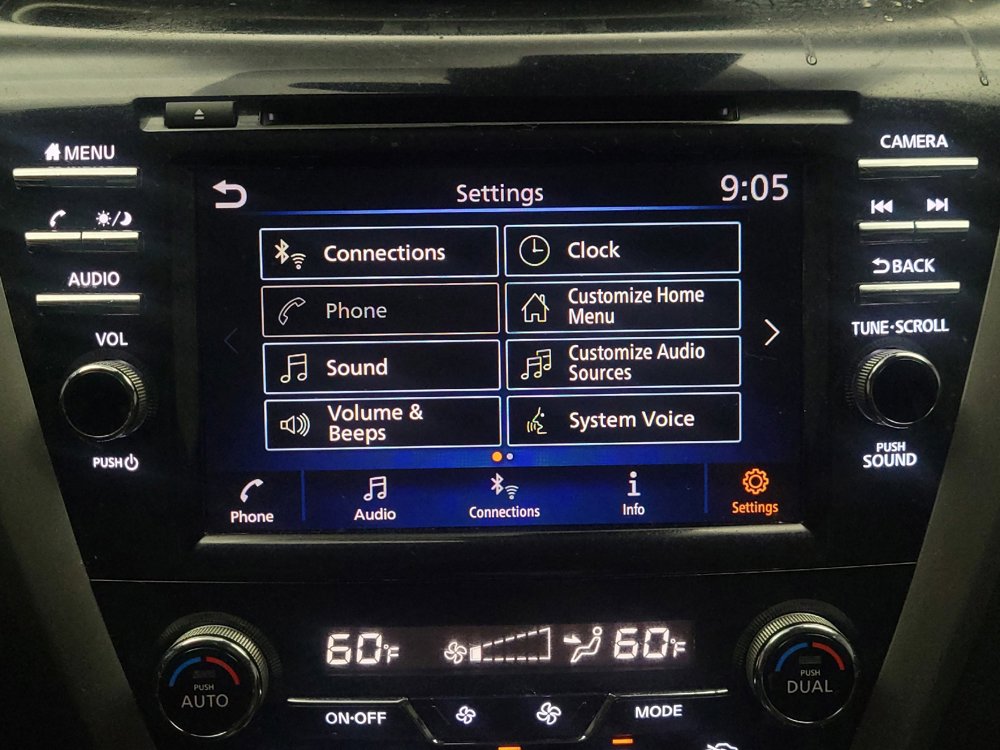Used 2022 Nissan Murano SV AWD/4WD image 25