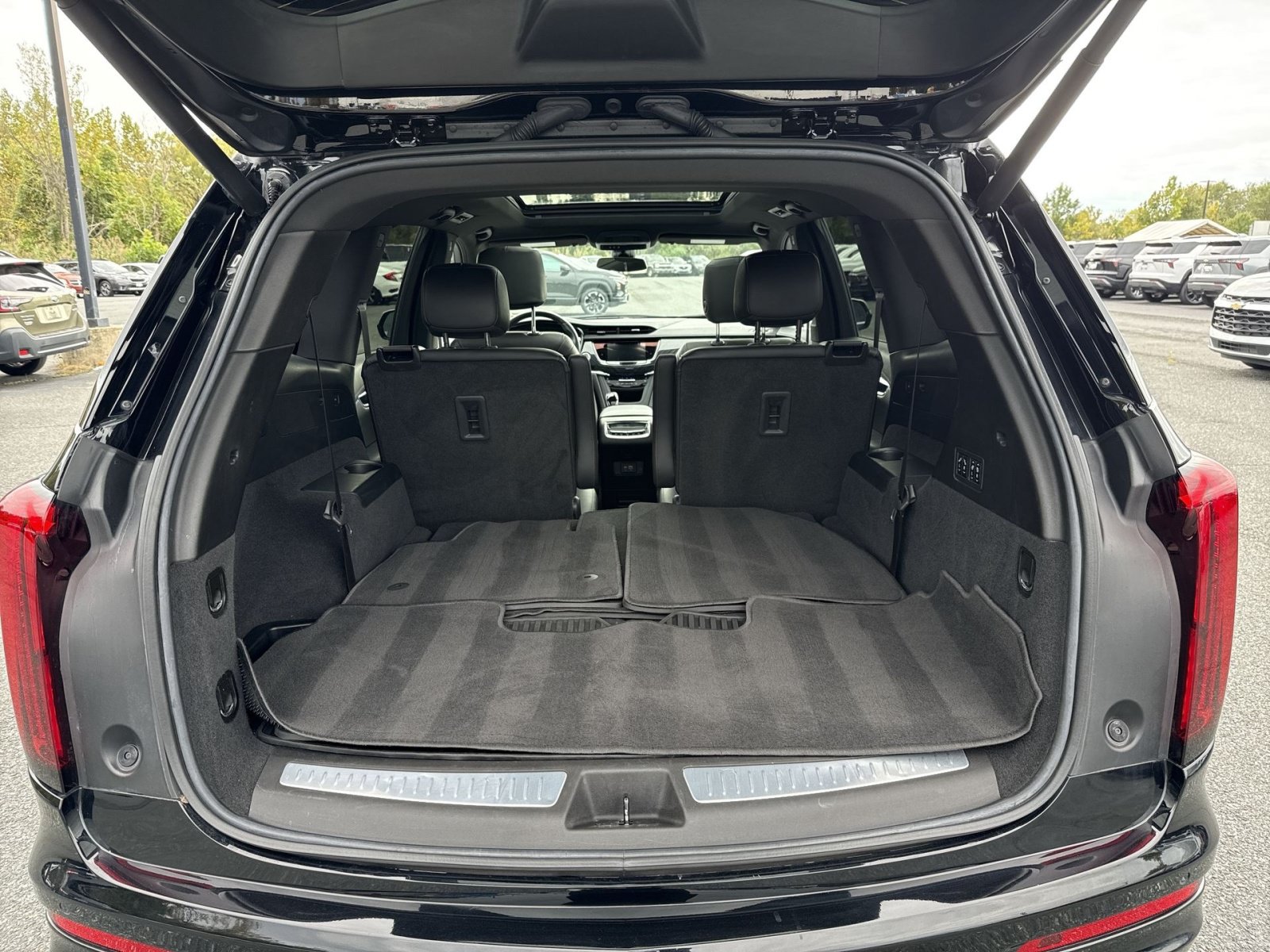 Used 2023 Cadillac XT6 Premium Luxury AWD/4WD image 28
