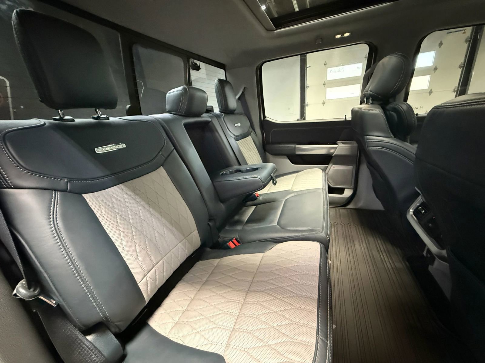 Used 2024 Ford F450 Limited w/ FX4 Off-Road Package image 77