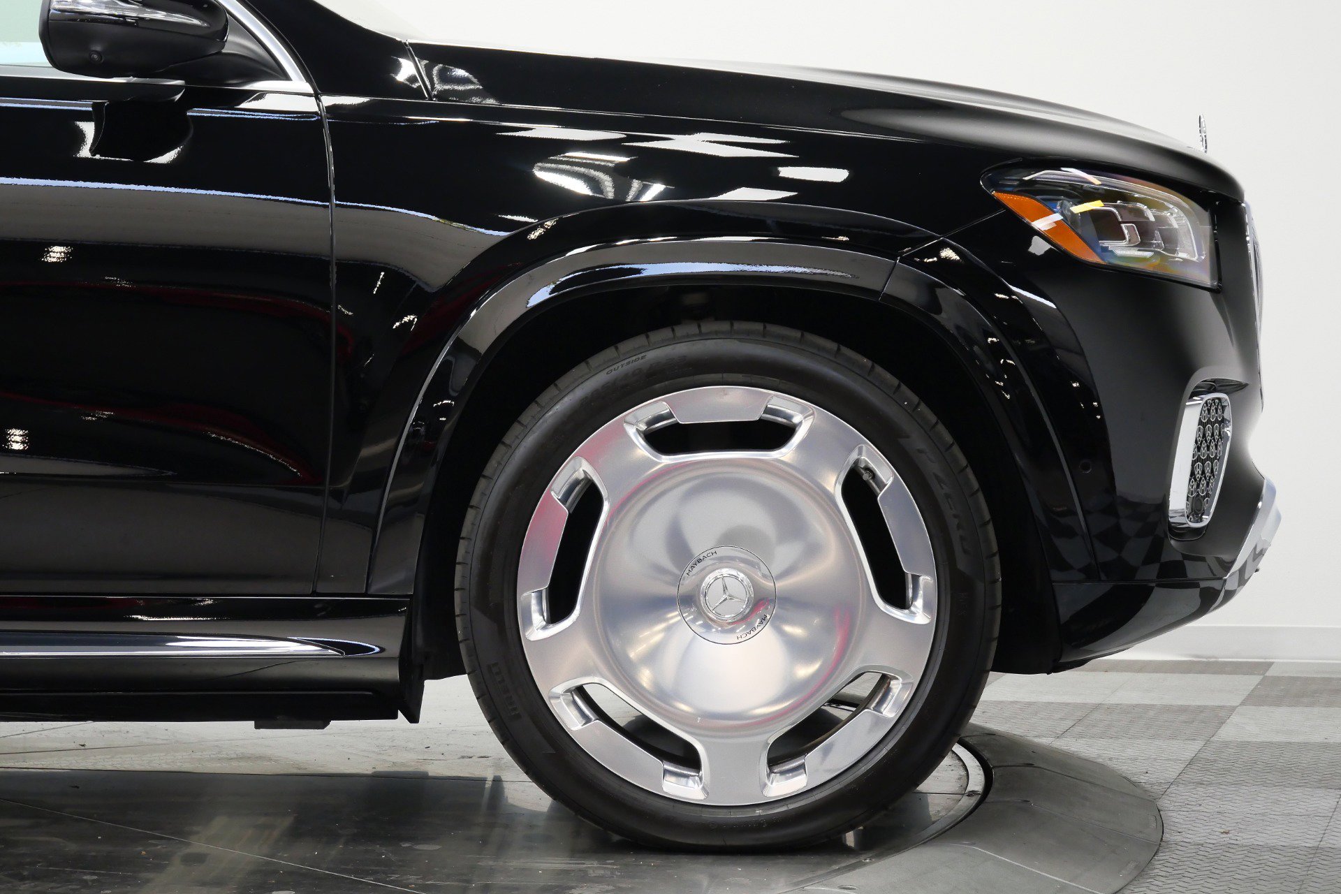Used 2025 Mercedes-Benz Maybach GLS 600 4MATIC image 60