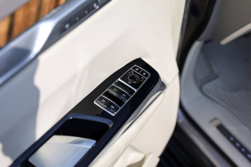 Certified 2025 Cadillac Escalade Sport Platinum AWD/4WD image 22