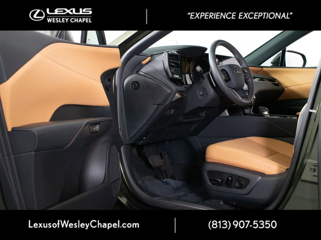 Used 2025 Lexus RX 350 FWD w/ Technology Package image 20