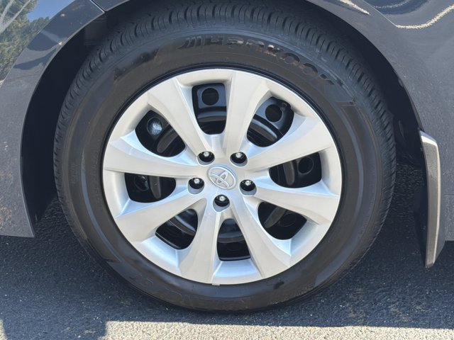 Used 2026 Toyota Corolla LE FWD image 11