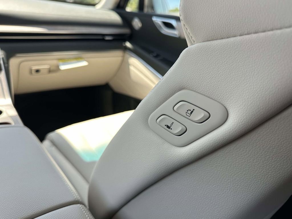New 2026 Genesis GV80 2.5T Select AWD/4WD image 11