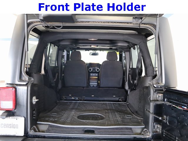 Used 2015 Jeep Wrangler Unlimited Rubicon w/ Max Tow Package image 30