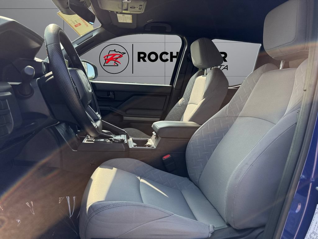 Certified 2025 Toyota Tacoma SR5 AWD/4WD image 10