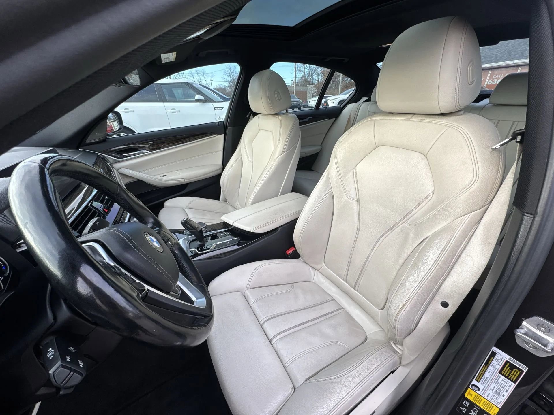 Used 2017 BMW 540i xDrive image 13