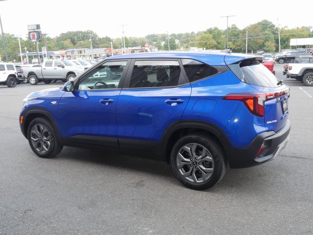 Used 2024 Kia Seltos LX image 7