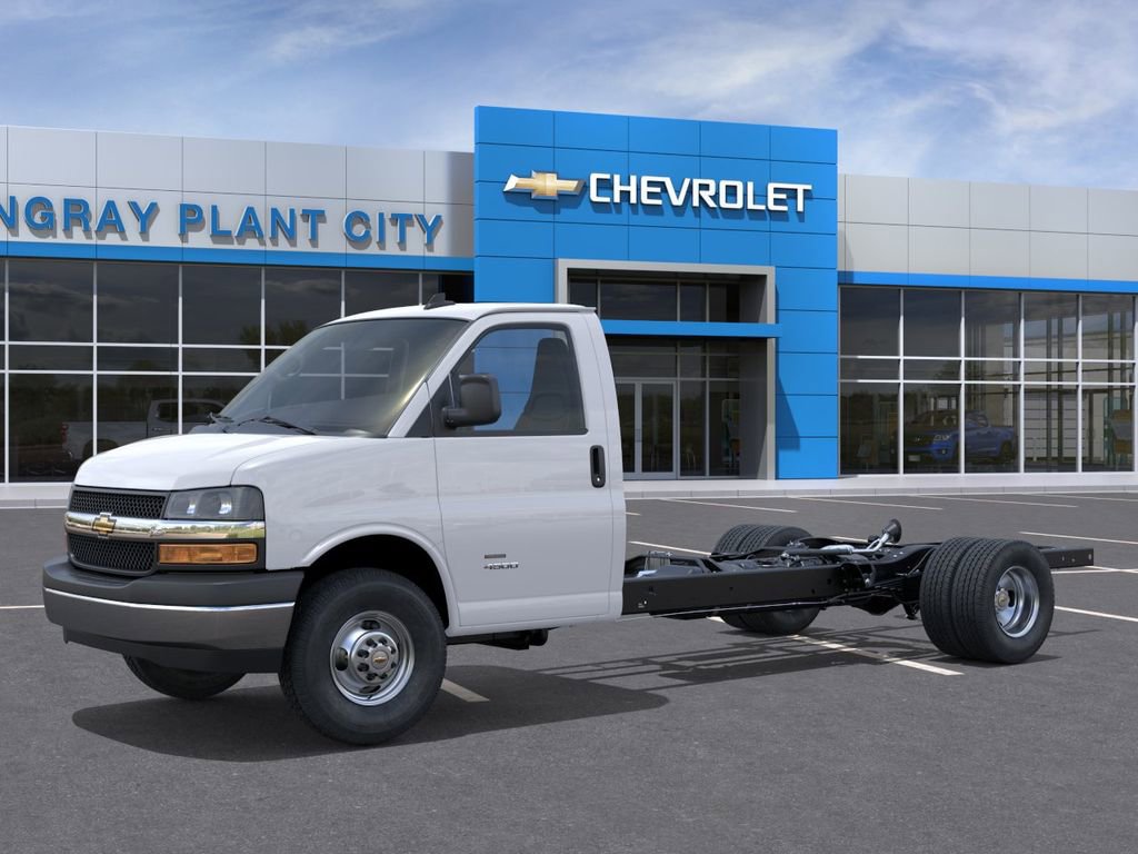 New 2025 Chevrolet Express 4500 Extended w/ Power Convenience Package RWD image 2