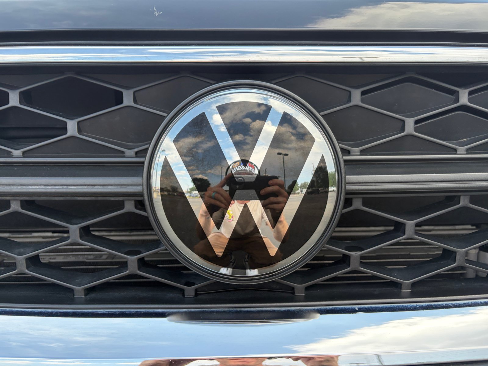 Certified 2023 Volkswagen Taos SE w/ Panoramic Sunroof Package AWD/4WD image 23