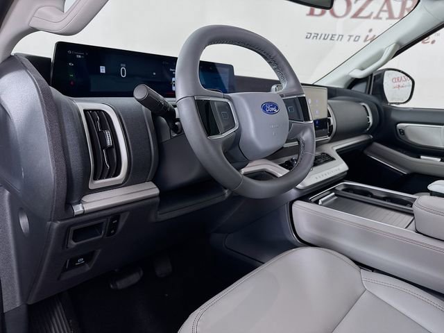 New 2025 Ford Expedition Active image 9