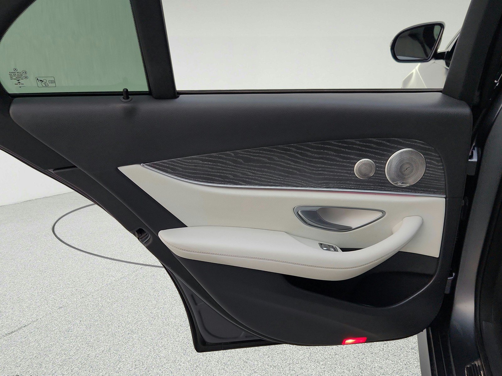 Used 2022 Mercedes-Benz E 350 Sedan image 29
