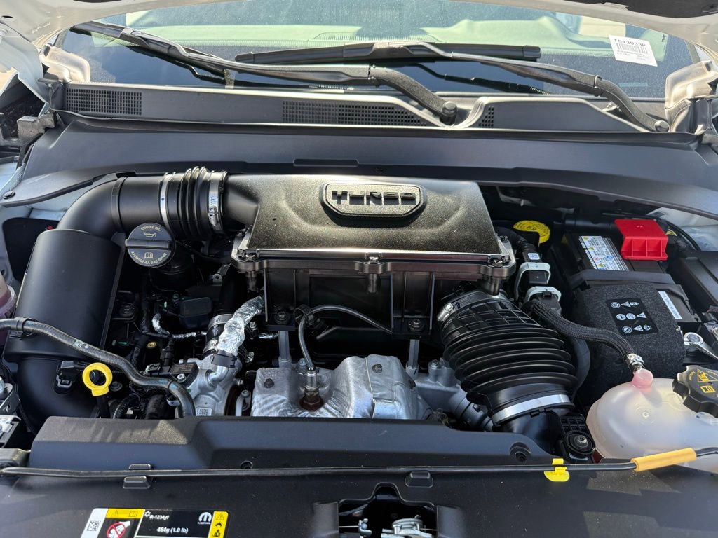 Used 2025 Jeep Compass Latitude image 45