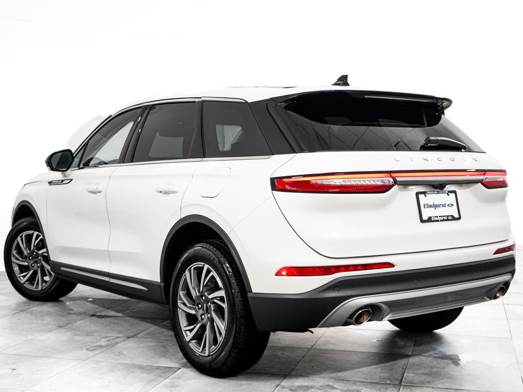 Used 2024 Lincoln Corsair AWD image 5