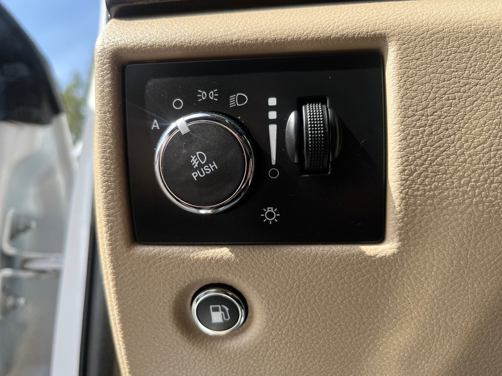 Used 2015 Jeep Grand Cherokee Laredo w/ Quick Order Package 23E image 31