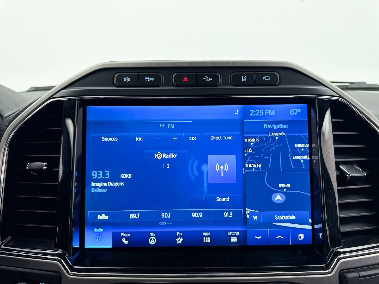 Used 2022 Ford F350 Platinum image 22