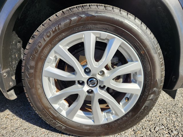 Certified 2020 Nissan Rogue Sport SV w/ All-Weather Package FWD image 19