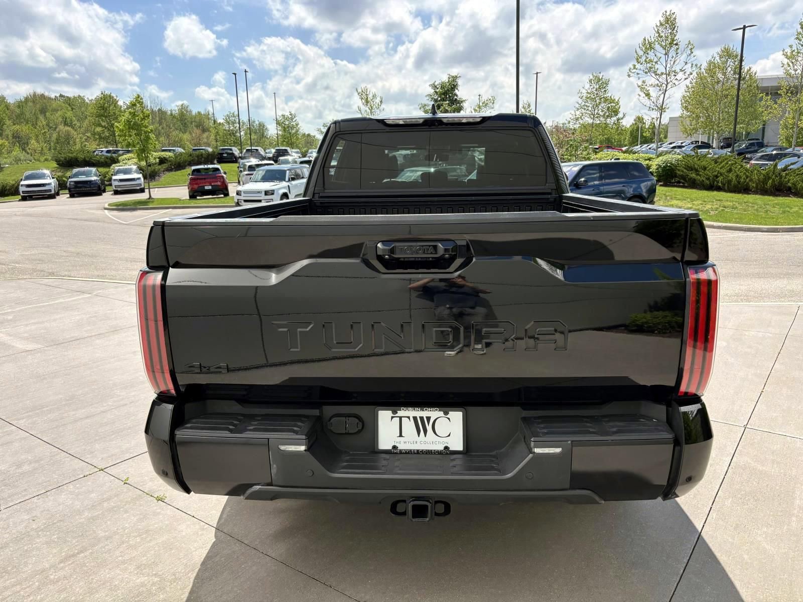Used 2024 Toyota Tundra Platinum w/ TRD Off-Road Package AWD/4WD image 6