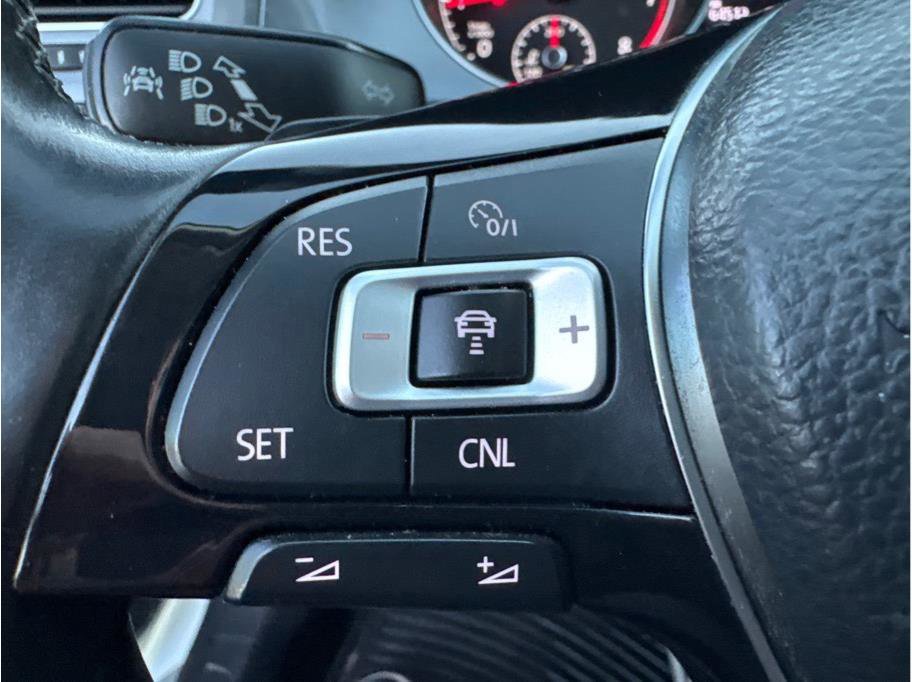 Used 2017 Volkswagen Golf Alltrack SEL AWD/4WD image 17