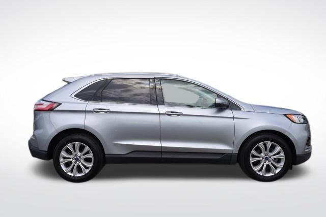 Used 2020 Ford Edge Titanium image 11