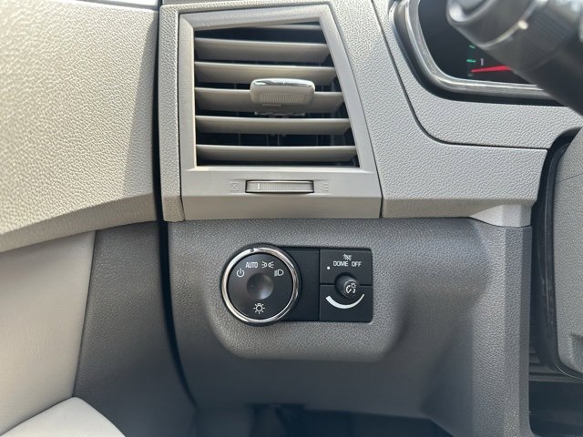 Used 2011 Chevrolet Traverse LT w/ Personal Connectivity Package image 21