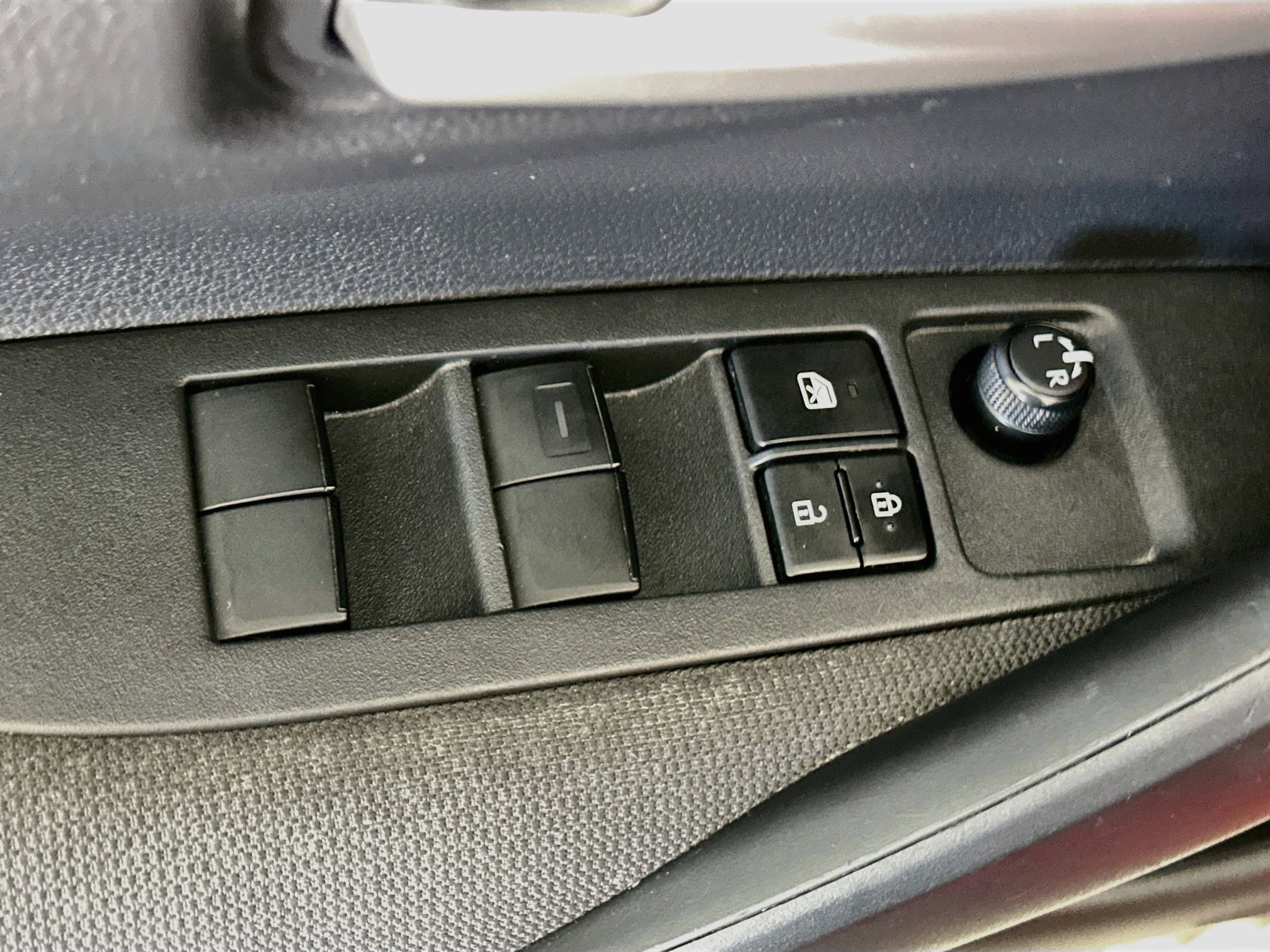 Used 2020 Toyota Corolla LE w/ Protection Package FWD image 15
