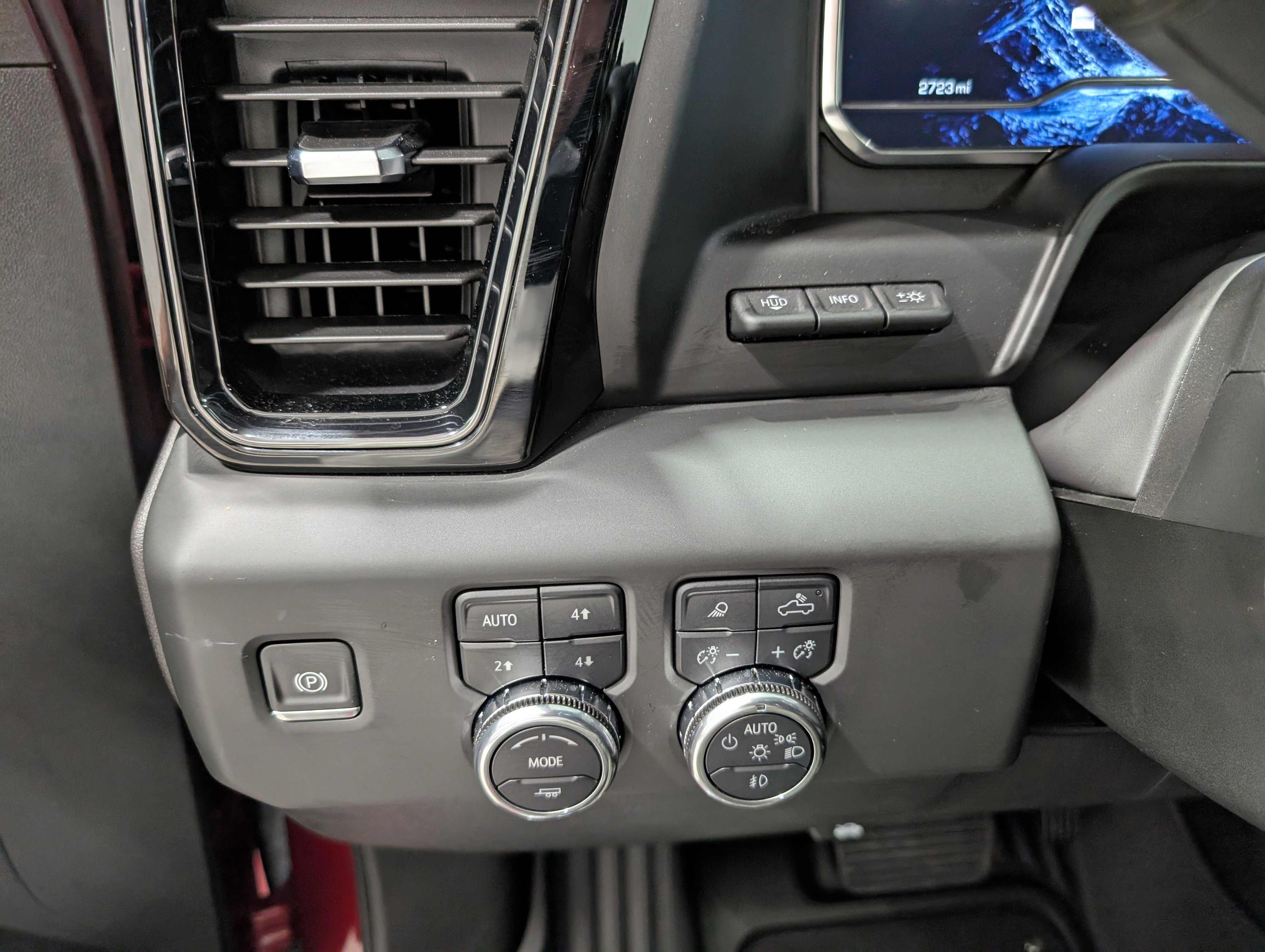 Used 2025 GMC Sierra 1500 AT4 w/ AT4 Premium Package image 19