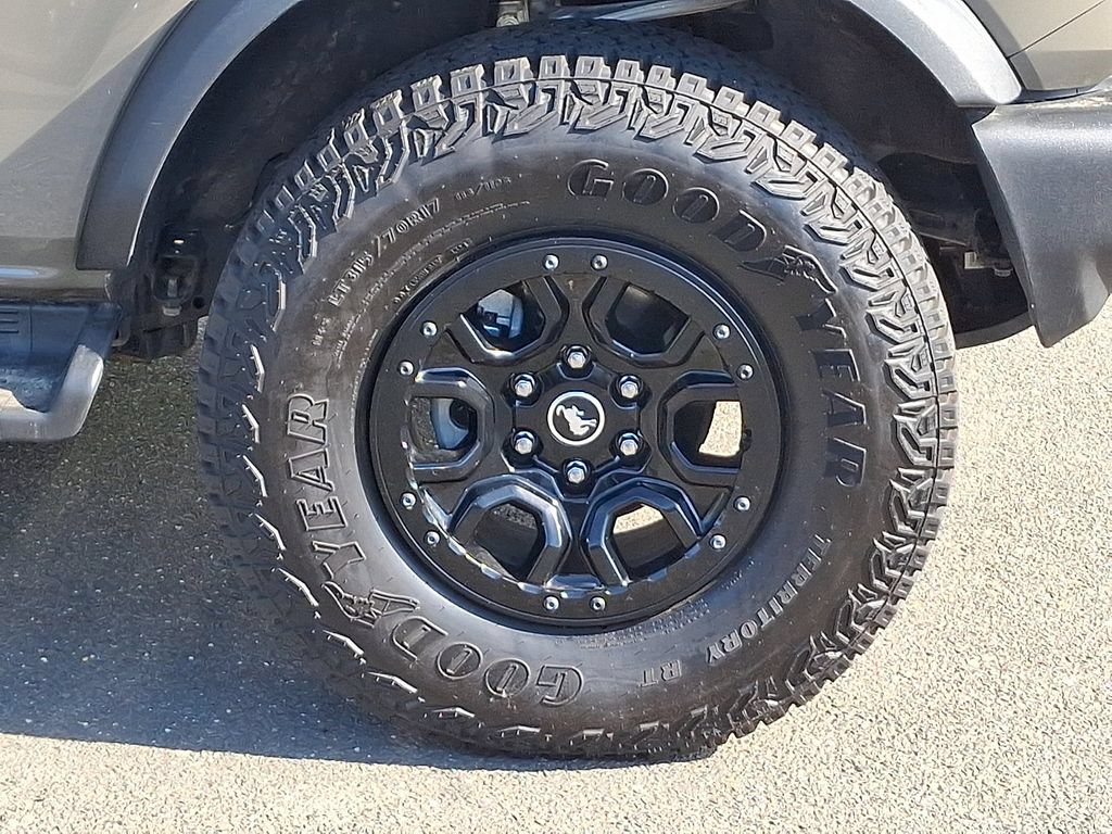 Certified 2025 Ford Bronco Outer Banks w/ Sasquatch Package AWD/4WD image 8