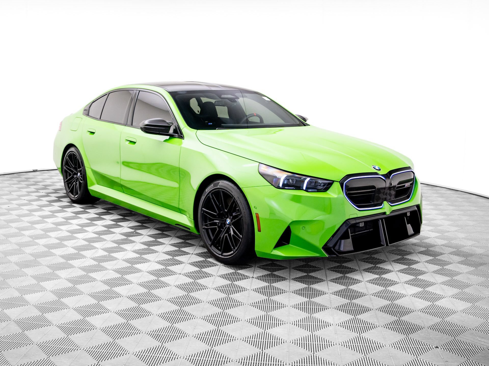Used 2026 BMW M5 w/ Carbon Package AWD/4WD image 7