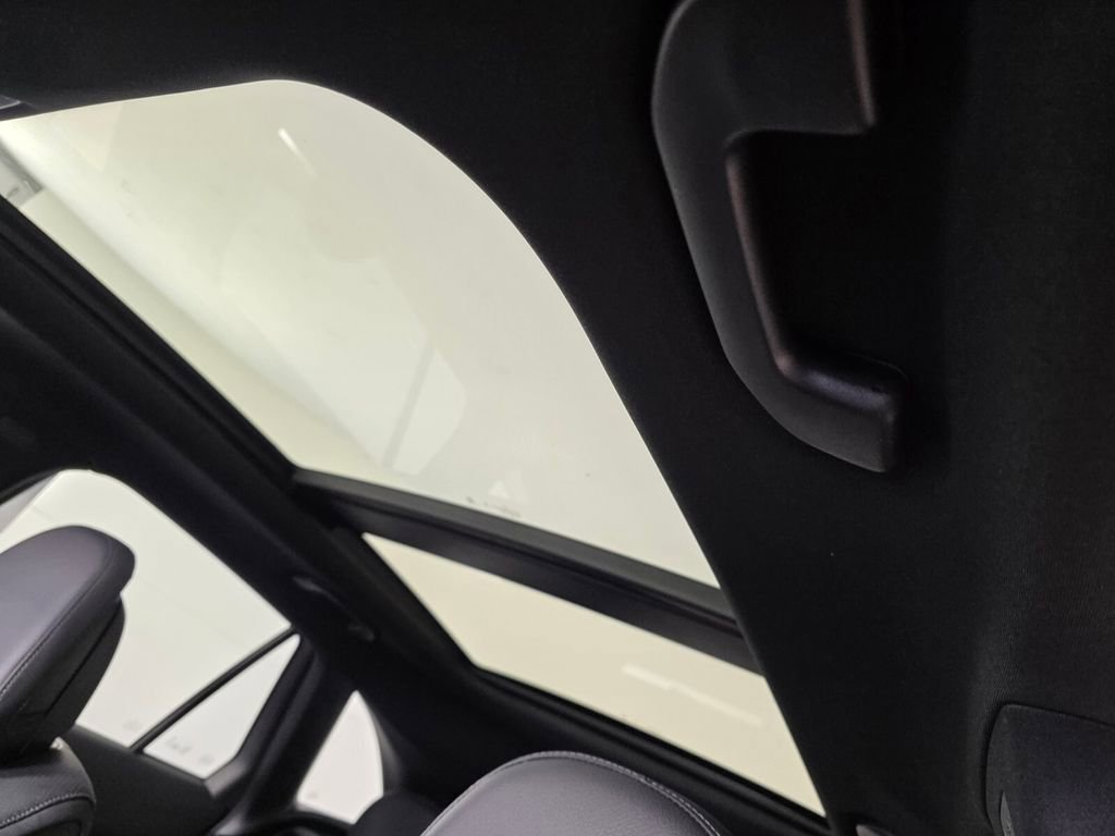 New 2026 Mercedes-Benz GLC 300 image 8