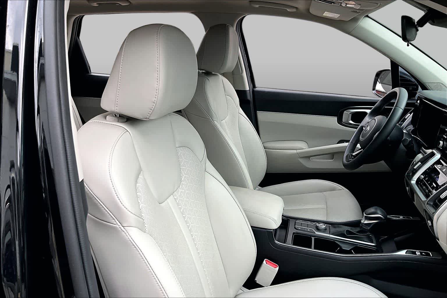 Used 2021 Kia Sorento S w/ Panoramic Sunroof Package FWD image 9