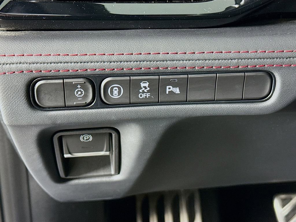 Used 2023 Acura MDX A-Spec image 11