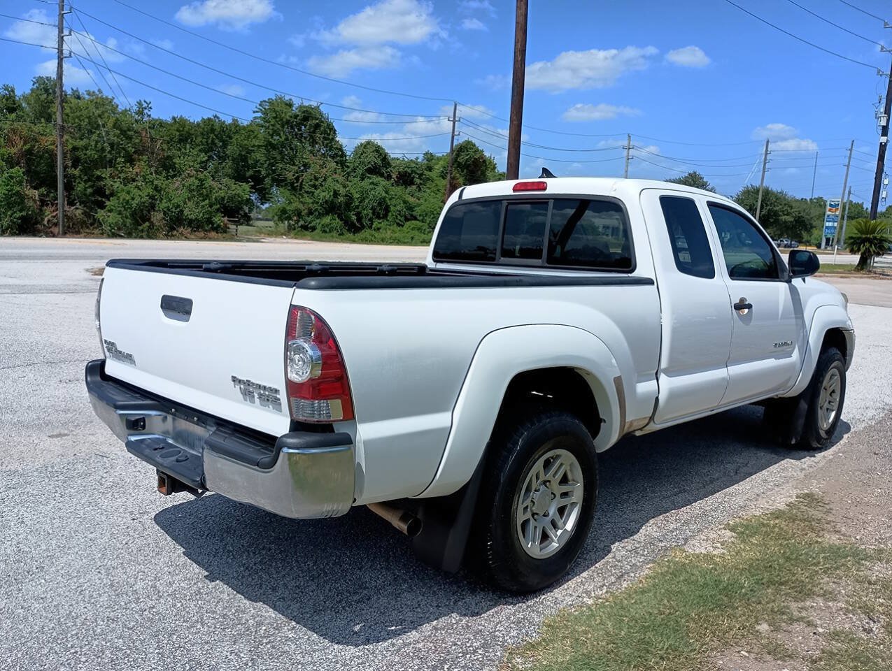 Used 2015 Toyota Tacoma PreRunner w/ SR5 Package RWD image 5