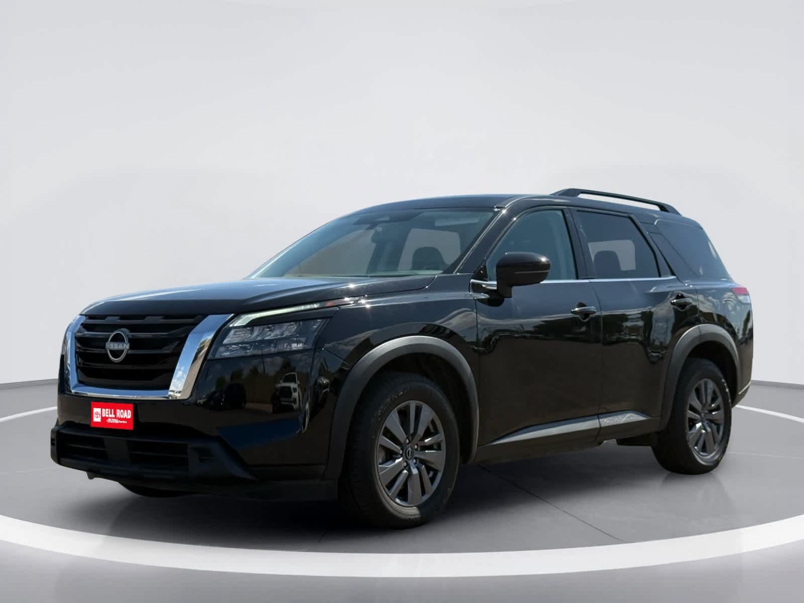 Used 2024 Nissan Pathfinder SV AWD/4WD image 2