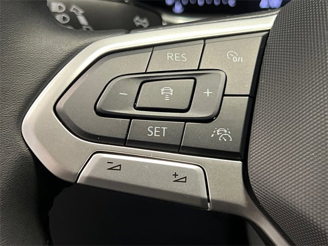 New 2026 Volkswagen Taos SE image 13