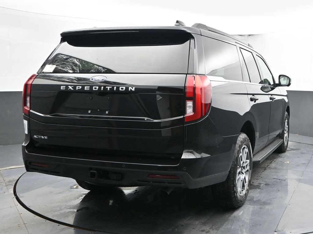 New 2026 Ford Expedition Active image 9