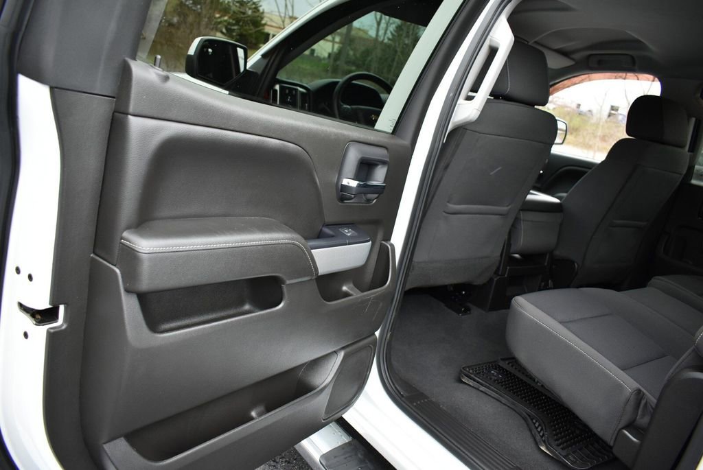 Used 2018 Chevrolet Silverado 1500 LT w/ All Star Edition image 23