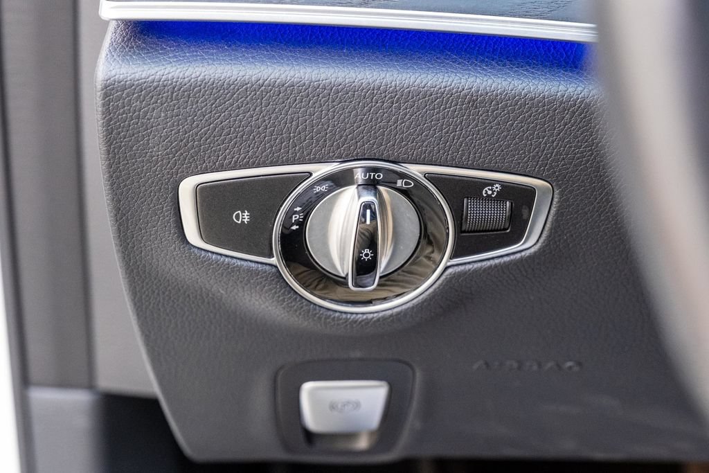 Used 2019 Mercedes-Benz E 300 image 23