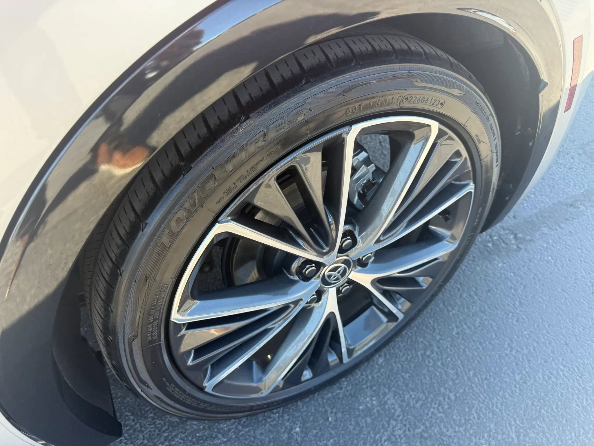 Used 2024 Toyota Prius Limited w/ Limited Premium Package image 28